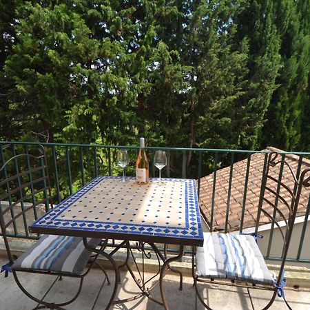 Appartement Тараскон Екстериор снимка