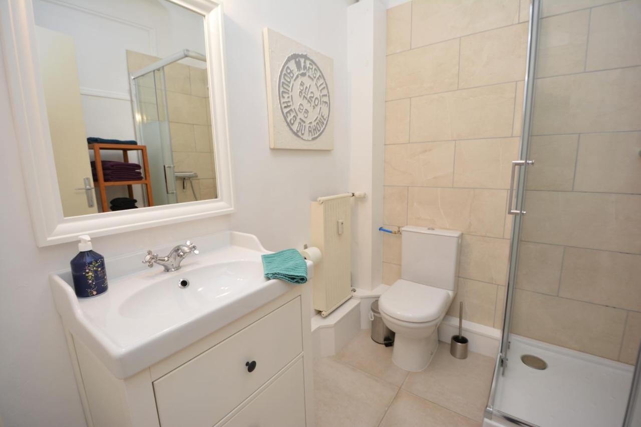 Appartement Тараскон Екстериор снимка