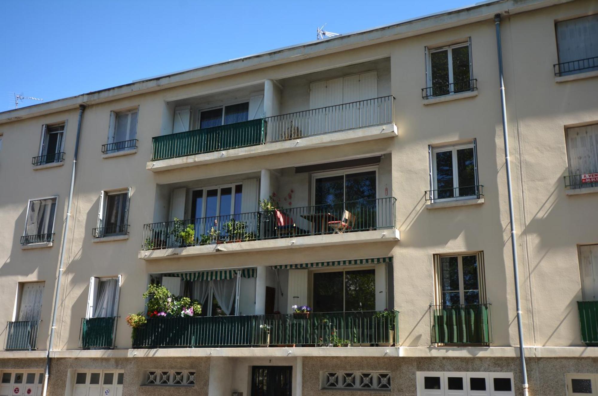 Appartement Тараскон Екстериор снимка